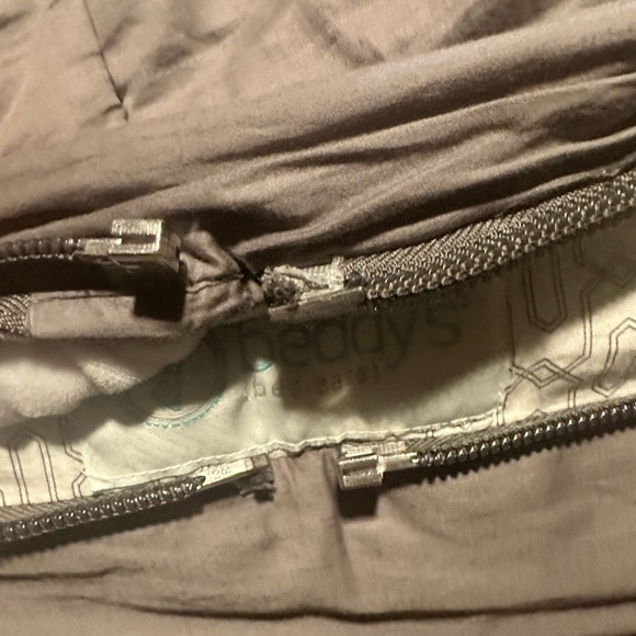 Beddys Full Size Bedding - Picture 3 of 3